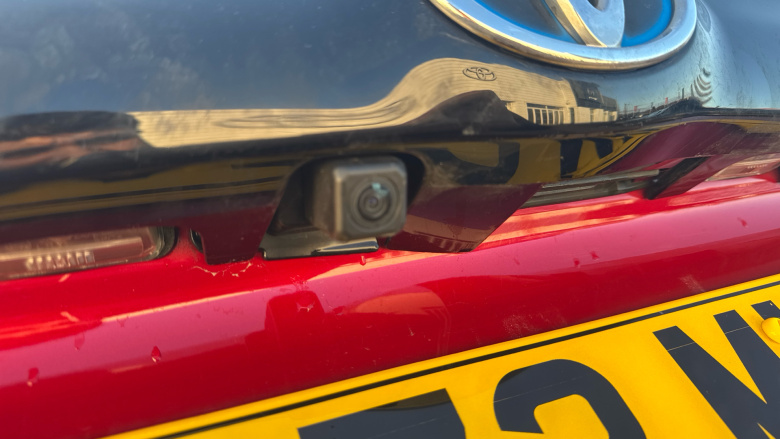 Toyota Yaris 1.5 Hybrid Design 5dr CVT Hybrid Hatchback